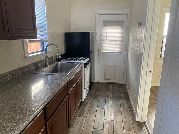 5th image of 5031 Bakman Ave APT 7