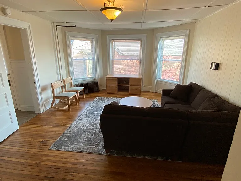 1051 W 4th St #2-1 — Photo 8