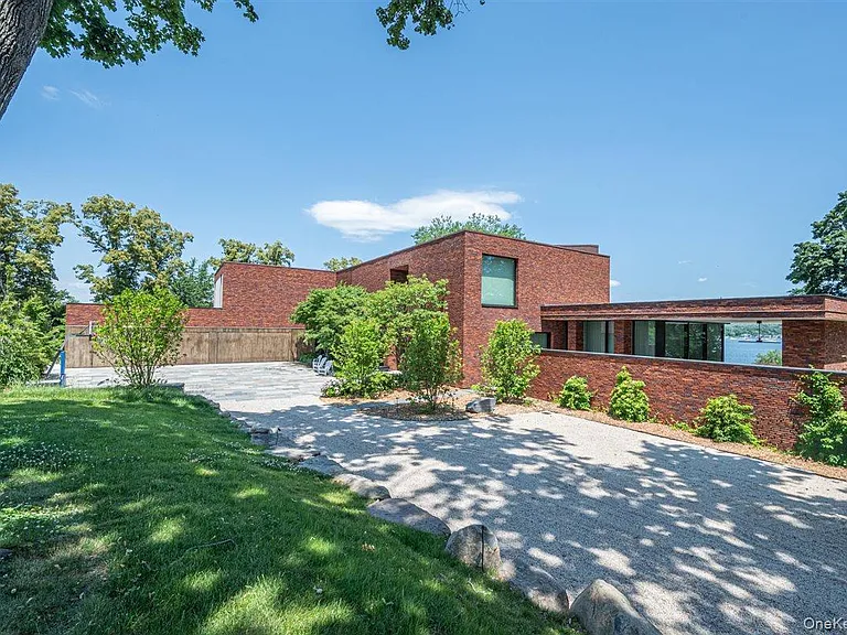 30 Pheasant Run — Photo 2
