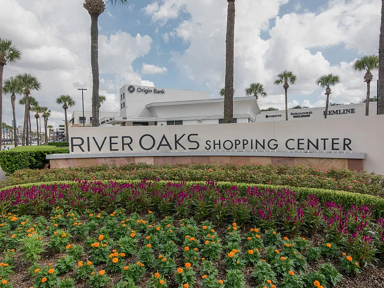 Find the area's best shopping, dining and services at River Oaks Shopping Center