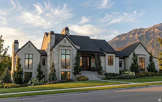 1st image of 263 E Maple Dr