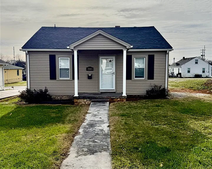 1338 US Highway 31 West Byp — Photo 1