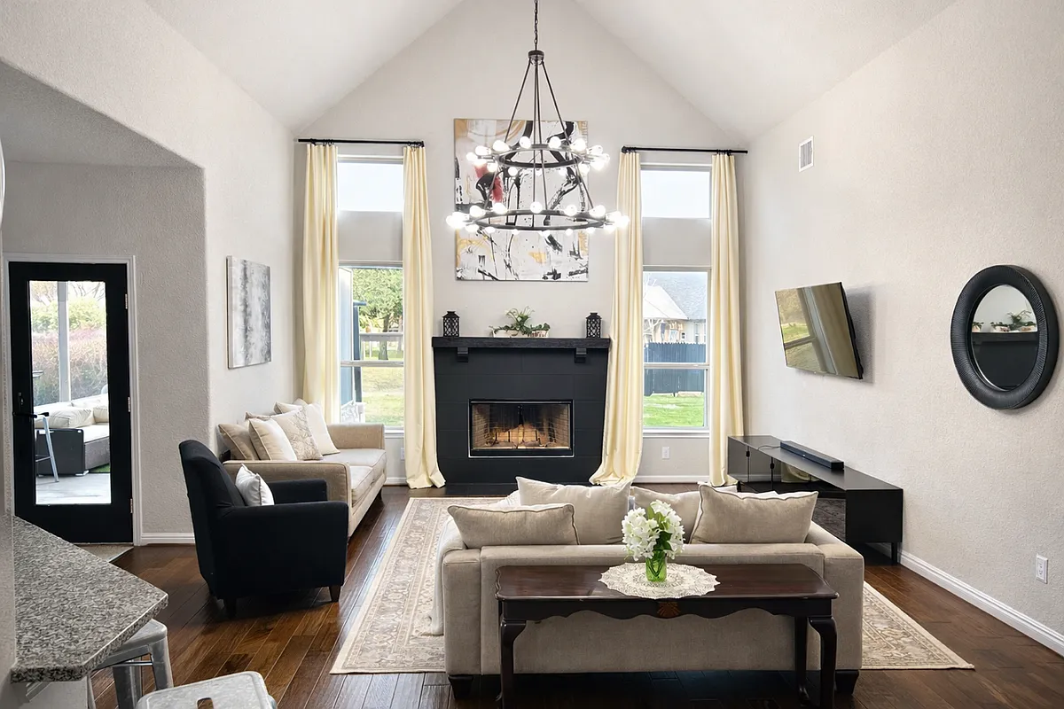 Formal Living Room - 11914 Stillstone