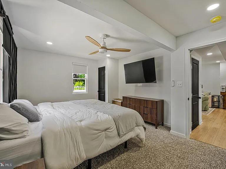 3704 Hamilton St — Photo 20