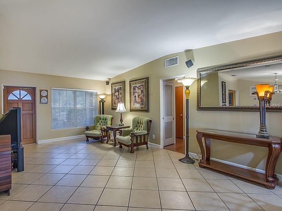 4th image of 750 Lake Hiawassee Dr