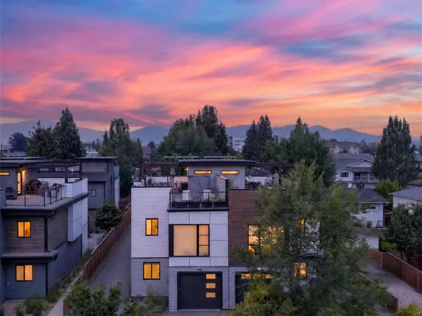945 Borden Ave #1, Kelowna, BC V1Y 6A5