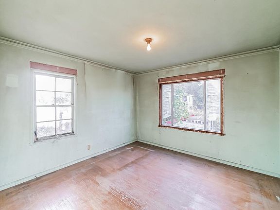 2nd image of 1025 4th Street