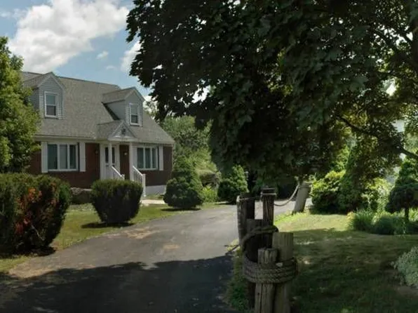 425 Hudson River Rd, Waterford, NY 12188