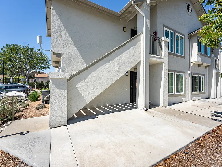 Paradise Gardens - Military Housing — Photo 21