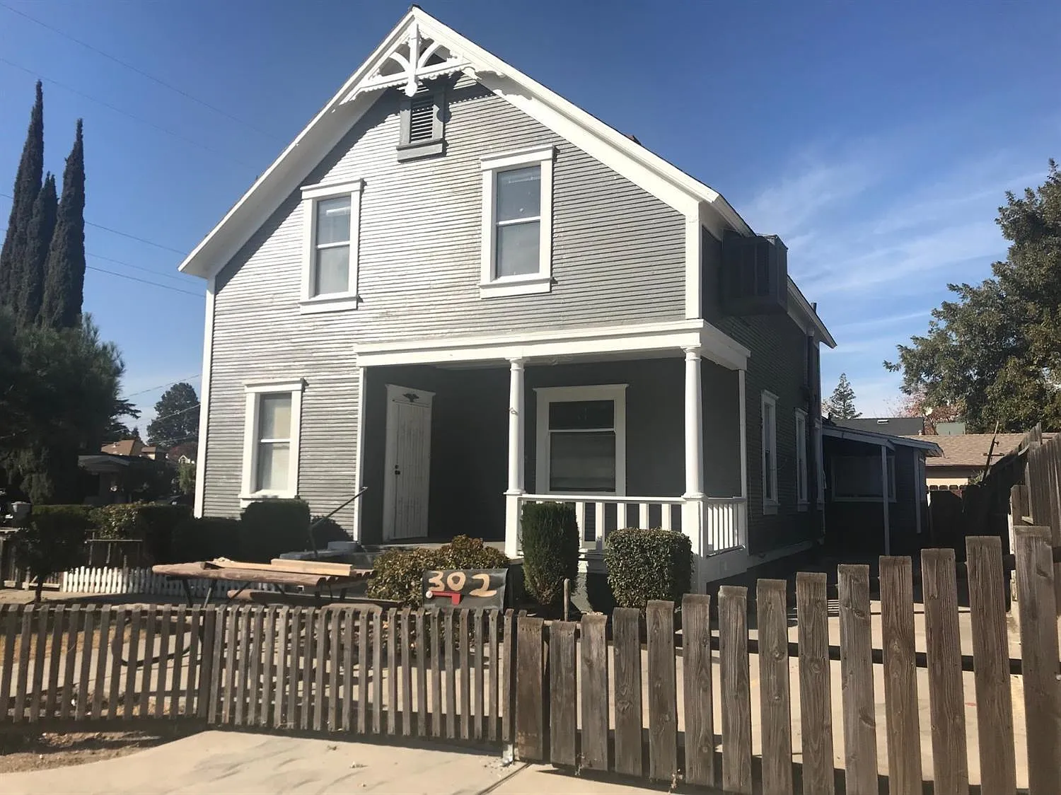 302 A St photo 1