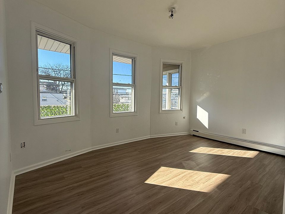 1st image of 401 Lanza Ave Floor 2