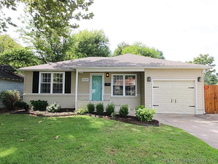 5510 S Owasso Ave — Photo 1