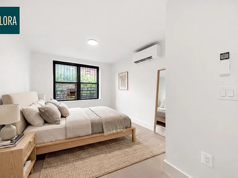 305 E 11th St #5D — Photo 4
