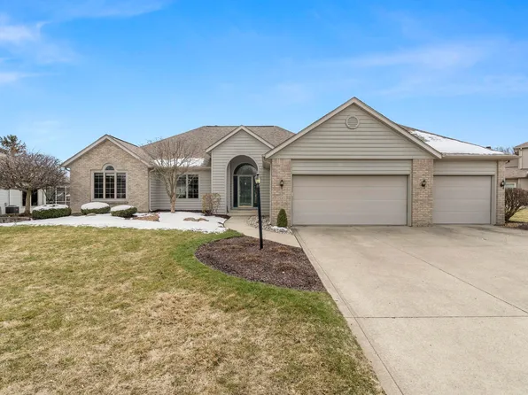 1520 Thorny Meadow Ln, Fort Wayne, IN 46825