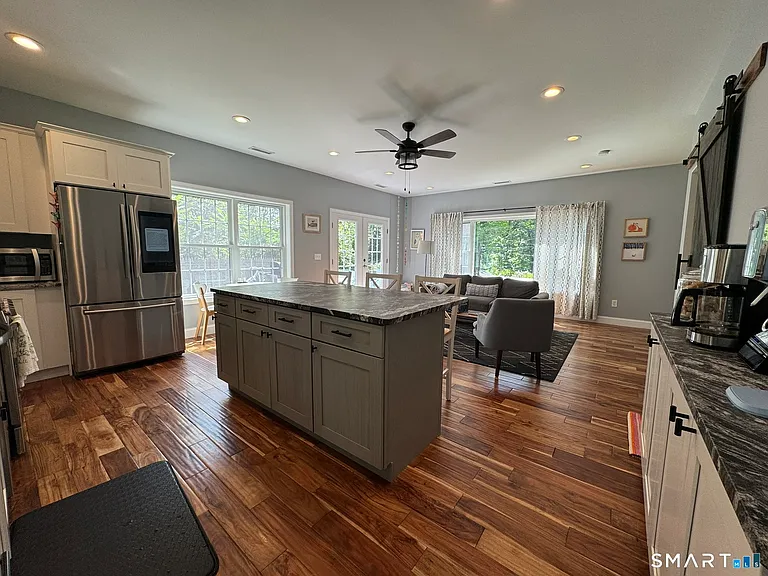 55 Circle Dr — Photo 12