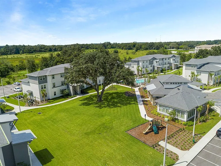 Osprey Pointe — Photo 13