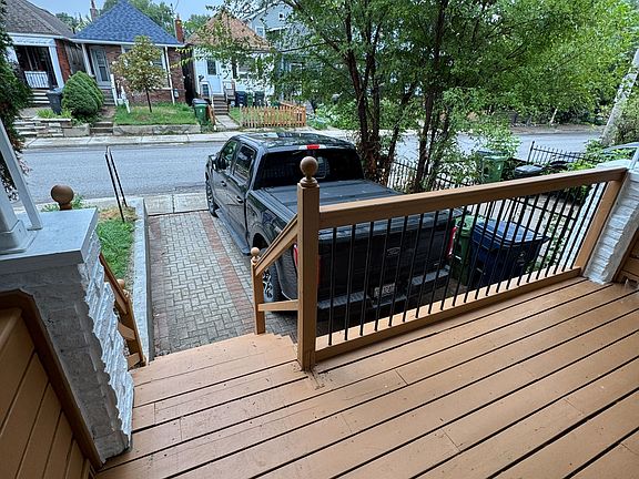 5th image of 683 Mortimer Ave