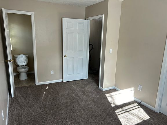 3rd image of 4963 Brookview Pl