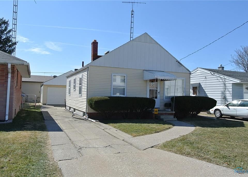 1st image of 2836 128th St