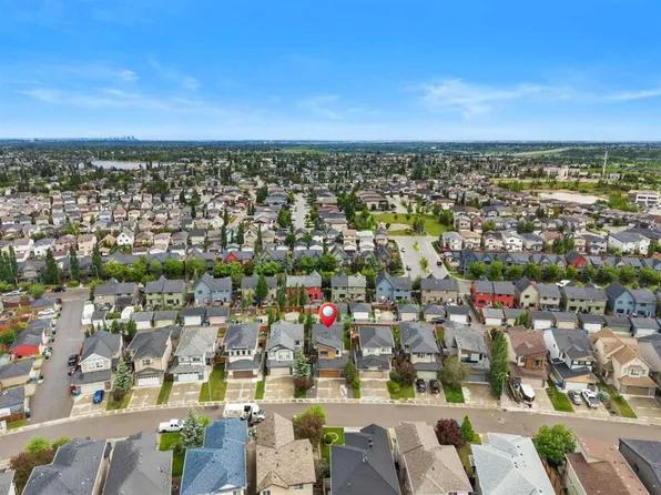 26 SW Walden Ct SE, Calgary, AB T2X 0N4