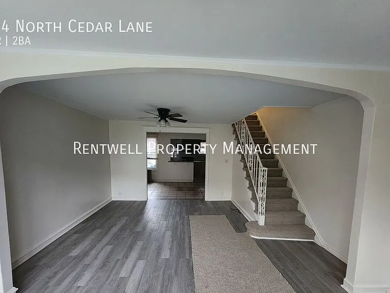 114 N Cedar Ln — Photo 4
