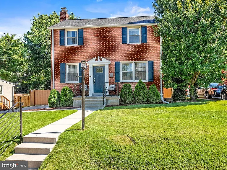 2605 Arcola Ave — Photo 4