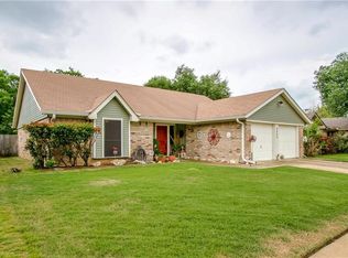 6640 Ridgewood Trl, Watauga, TX 76148