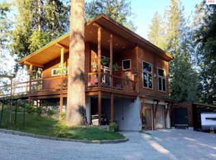 83 Moonshadow Rd, Sagle, ID 83860