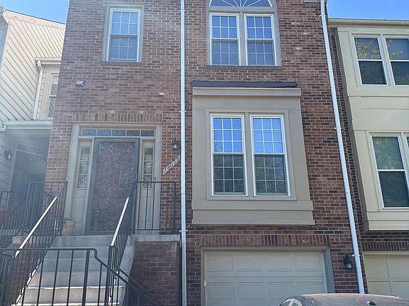 3rd image of 14079 Red River Dr