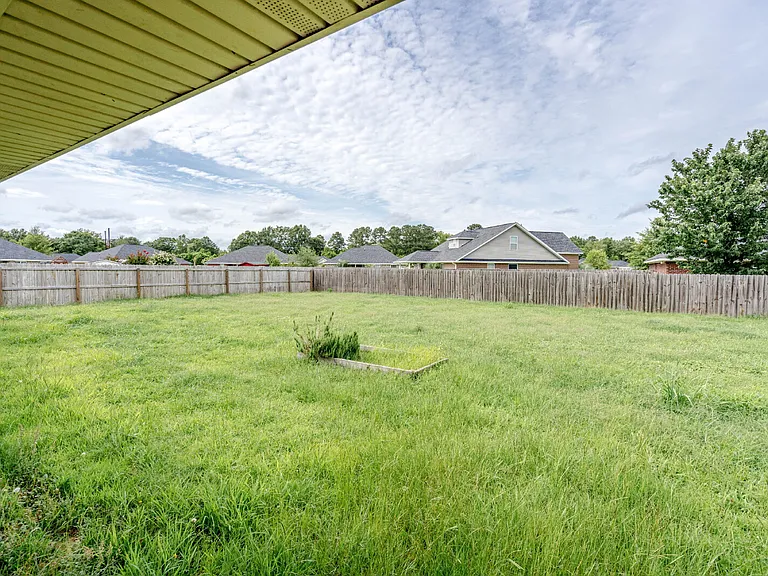 2860 Foxcroft Cir — Photo 24