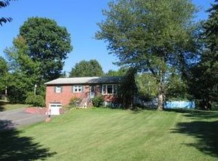 30 Cedar Dr, Red Hook, NY 12571