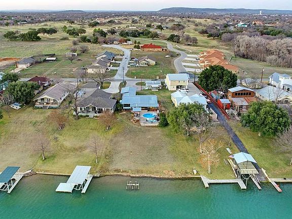 5th image of 2932 River Oaks Dr
