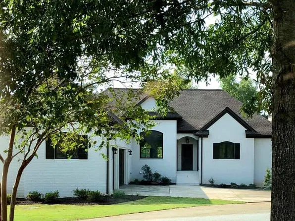 438 Vanderbilt Pkwy, Newnan, GA 30265
