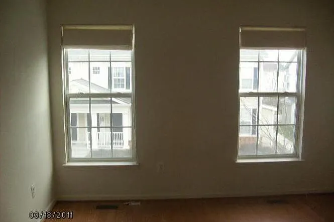 20253 Macglashan Ter — Photo 7