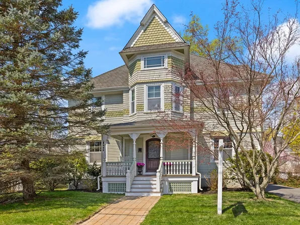 41 Harrison Ave, Taunton, MA 02780