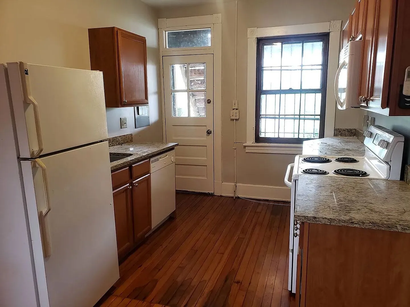 1 bed, 1.0 bath, 600 sqft, $1,145 — Photo 3