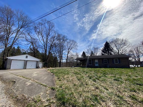 2nd image of 50 Pierce Dr