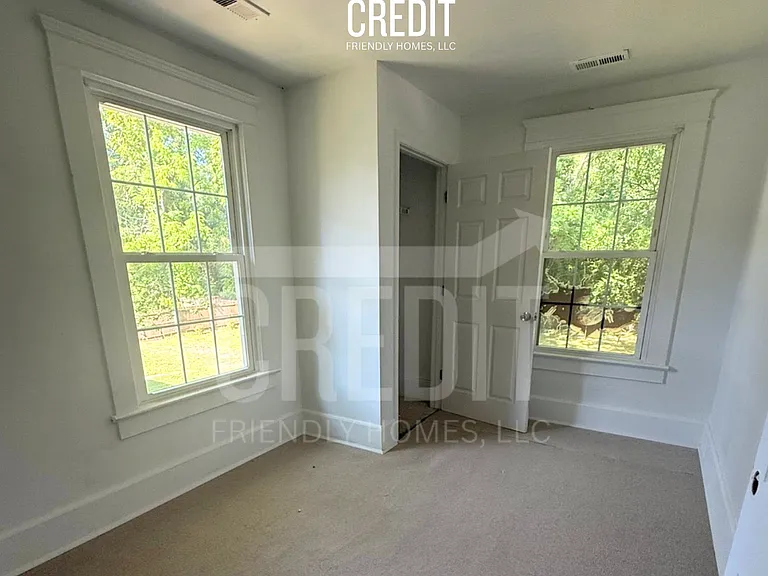 105 N Broad St — Photo 5