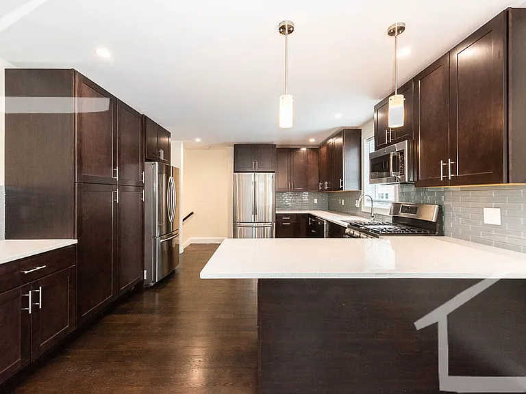 116 Jerome St #120 — Photo 5