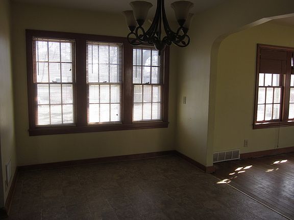 5th image of 1648 Prospect Ave