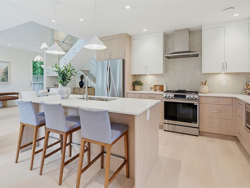 1st image of 920 Island Rd #1