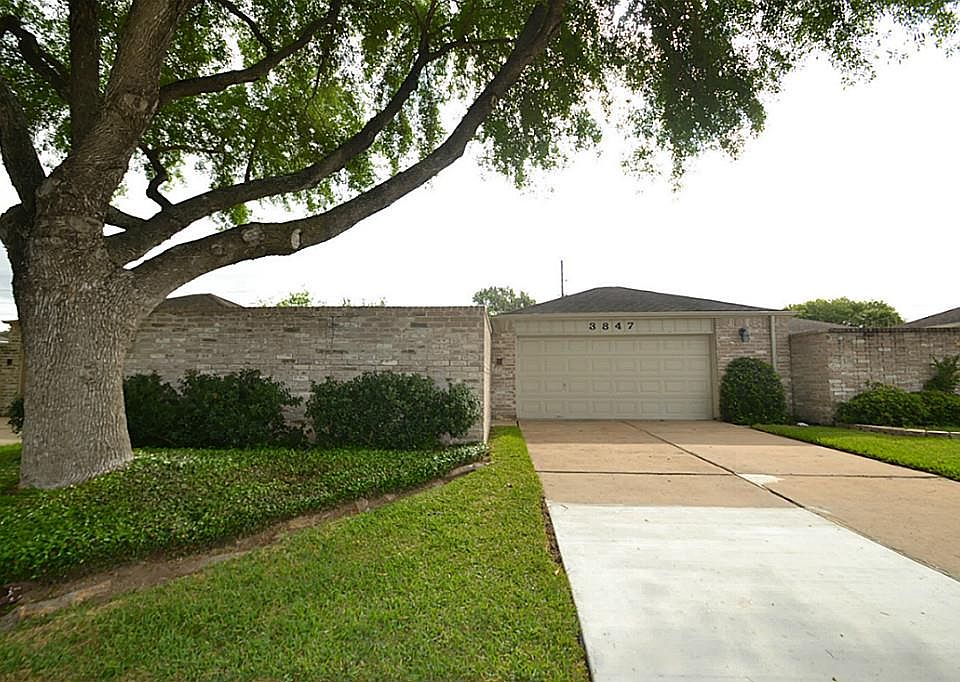 1st image of 3847 Vineyard Dr