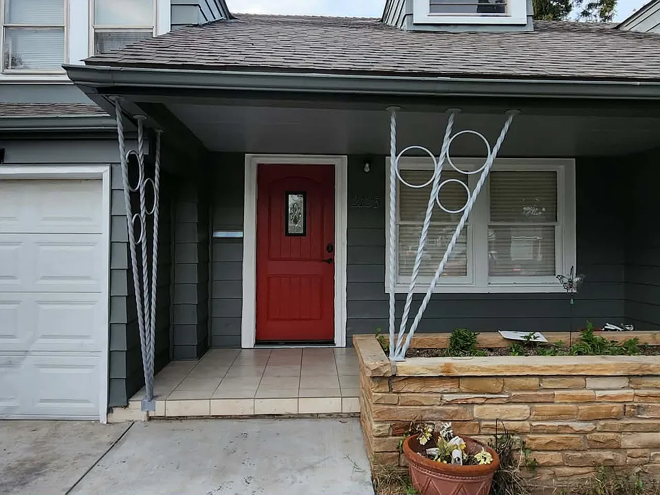 2125 NW 36th St