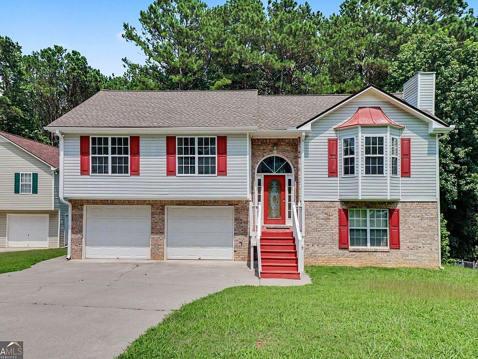 1st image of 18 Broadlands Dr