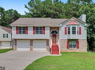 18 Broadlands Dr, White, GA 30184