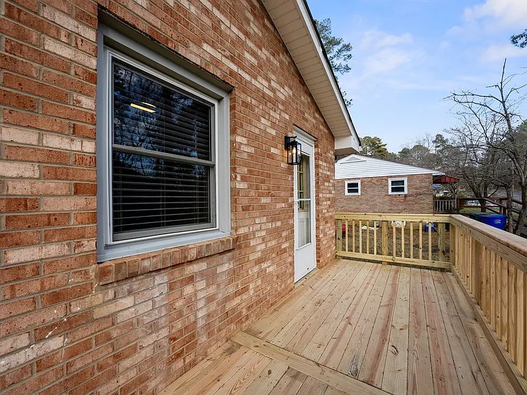 213 Barnes St — Photo 14