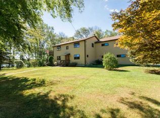 214 Captains Cir, Tiverton, RI 02878