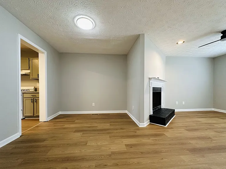1016 Kennesborough Rd NW — Photo 11