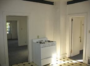 2nd image of 1310 S Oakland Ave