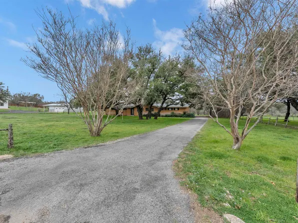 113 Live Oak Dr., Llano, TX 78643